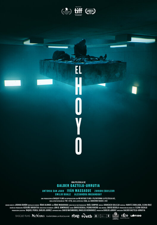 El hoyo Movie Poster